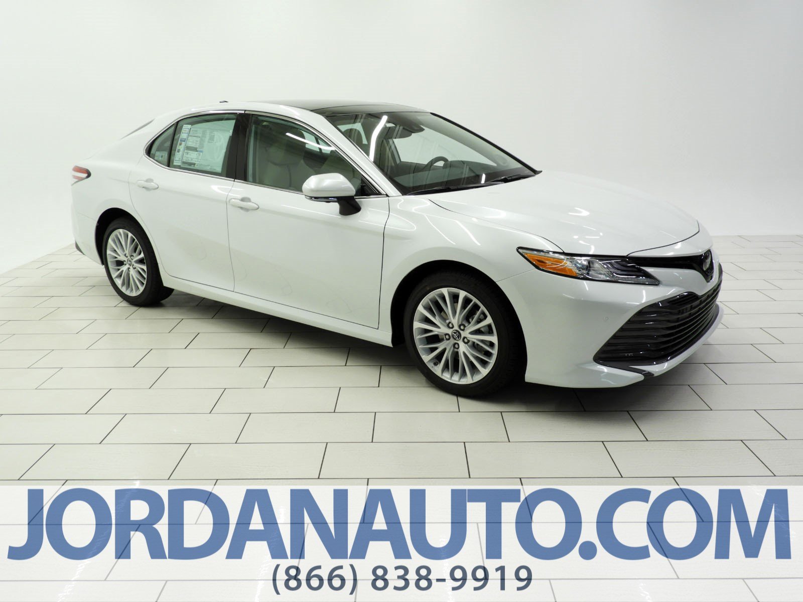 New 2019 Toyota Camry Xle V6 4dr Car Fwd